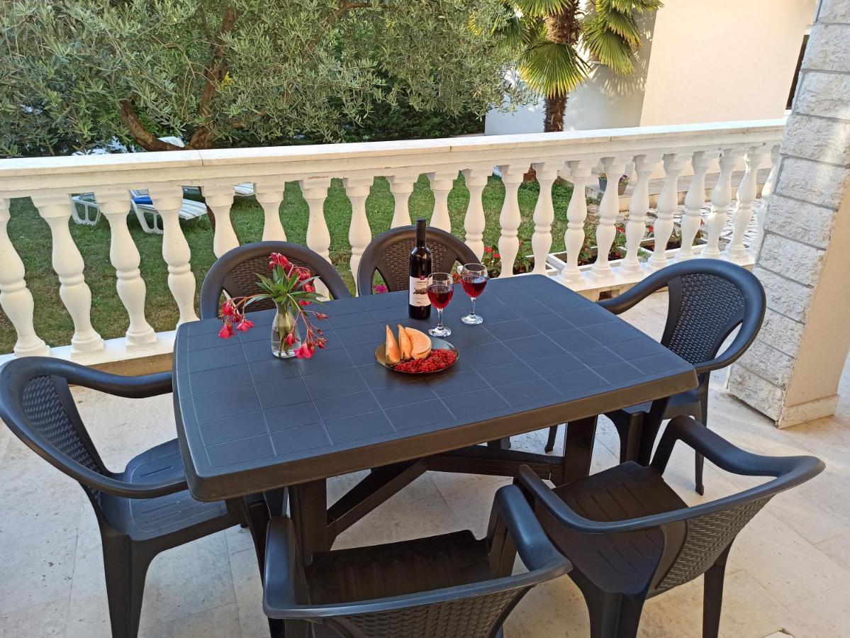 Villa Rea Малинска Экстерьер фото